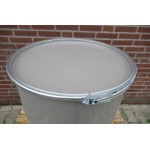 Gebruikte stalen wijdhalsvat 210 liter.